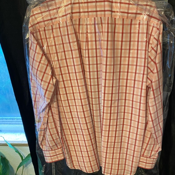 Tommy Hilfiger - Picture 4 of 4